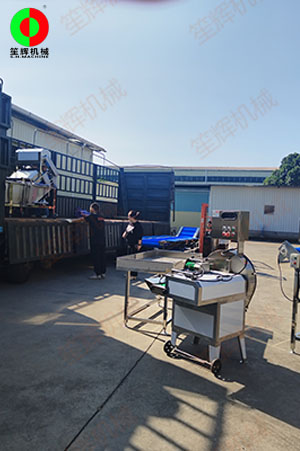 洗菜機切菜機脫水機等一批果蔬凈菜加工設備發往海南省客戶！